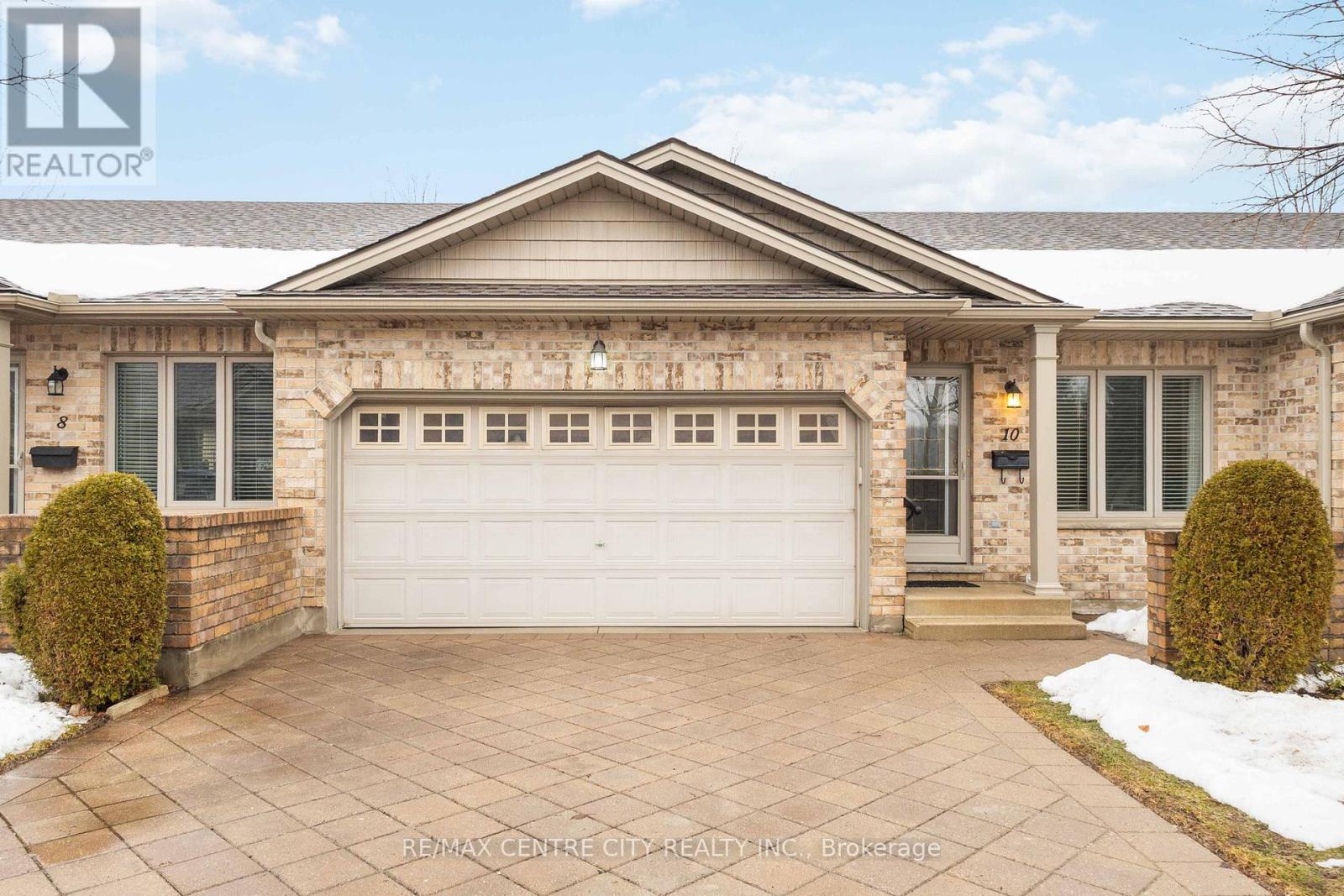 10 - 620 THISTLEWOOD DRIVE, London North (North C)