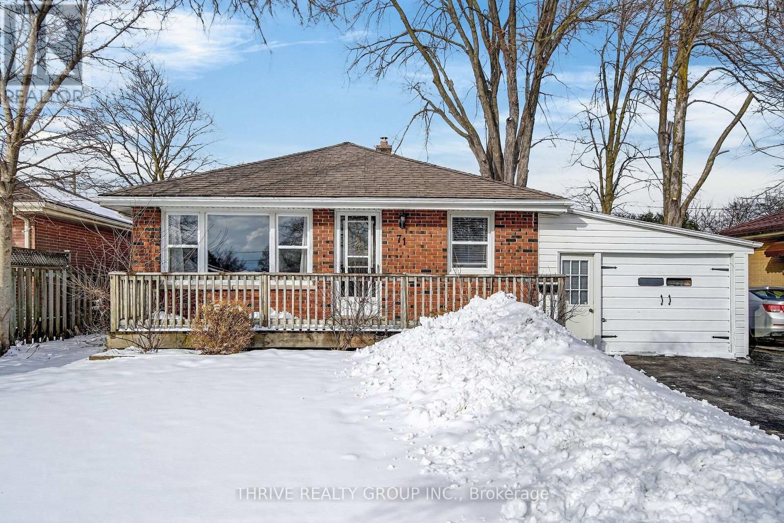 71 JASPER CRESCENT, London East (East O)