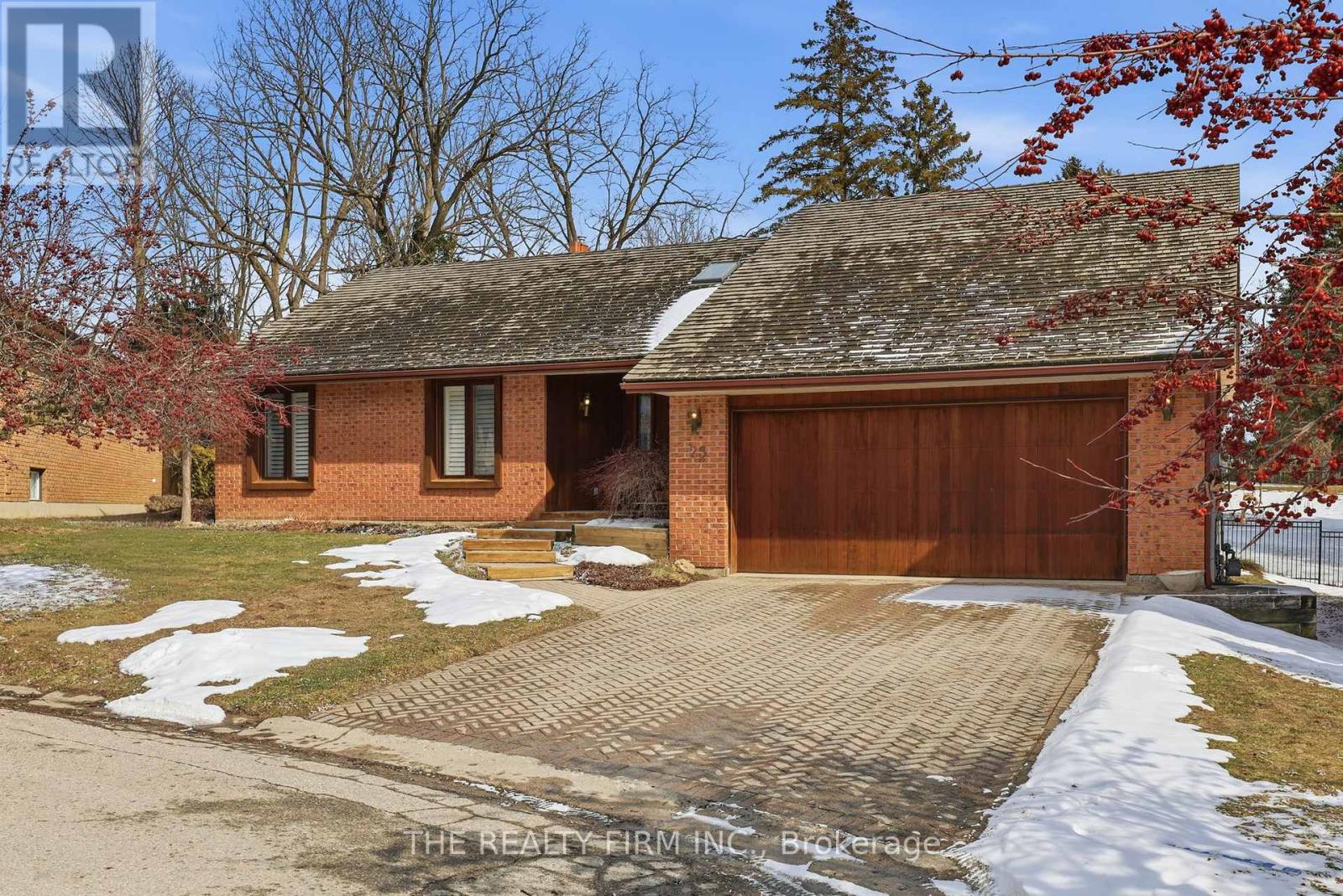 23 STIRRUP COURT, London North (North J)