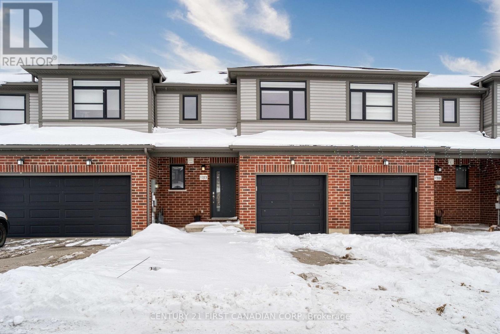 1323 MICHAEL CIRCLE, London East (East D)