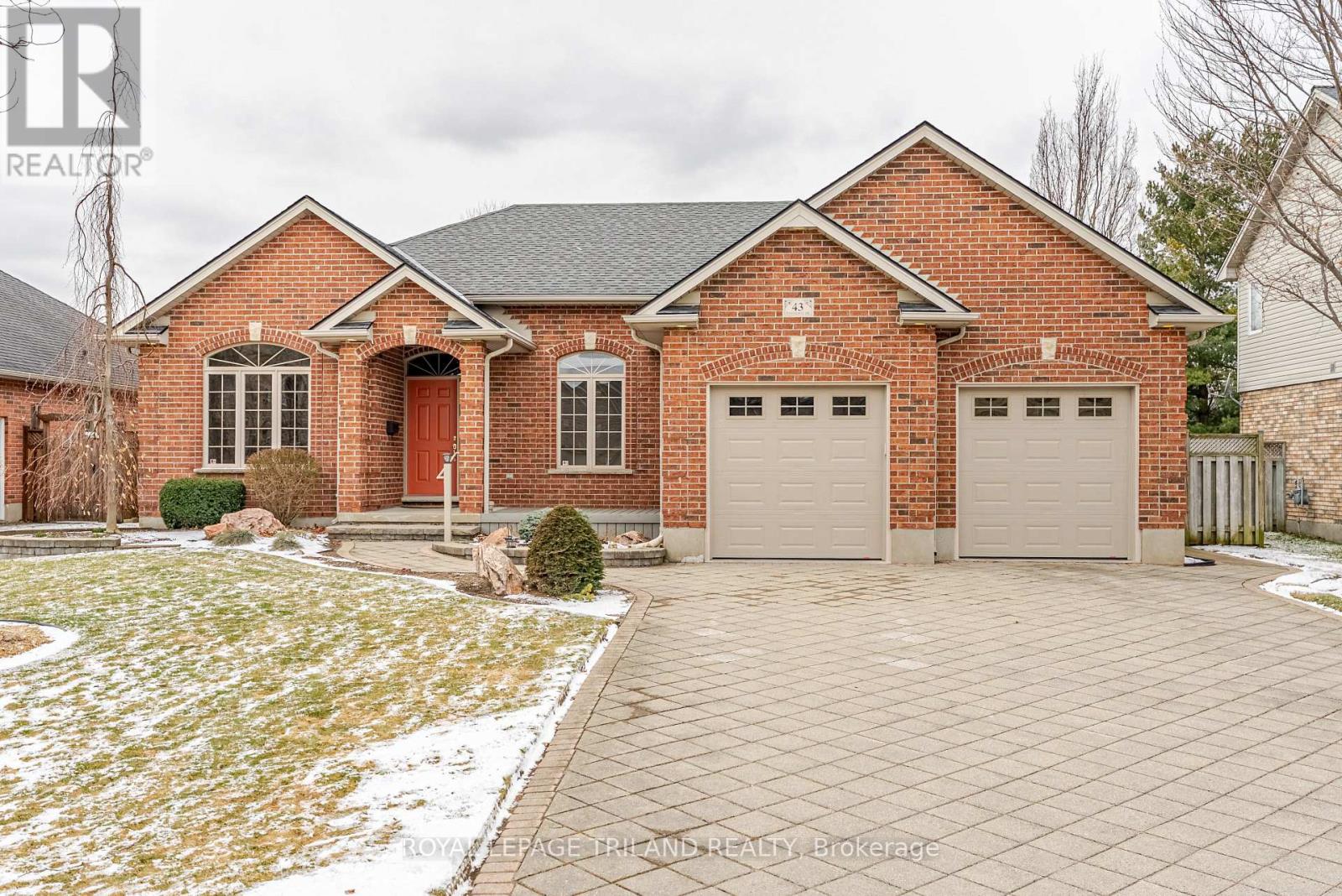 43 PINEHURST DRIVE, Thames Centre (Dorchester)