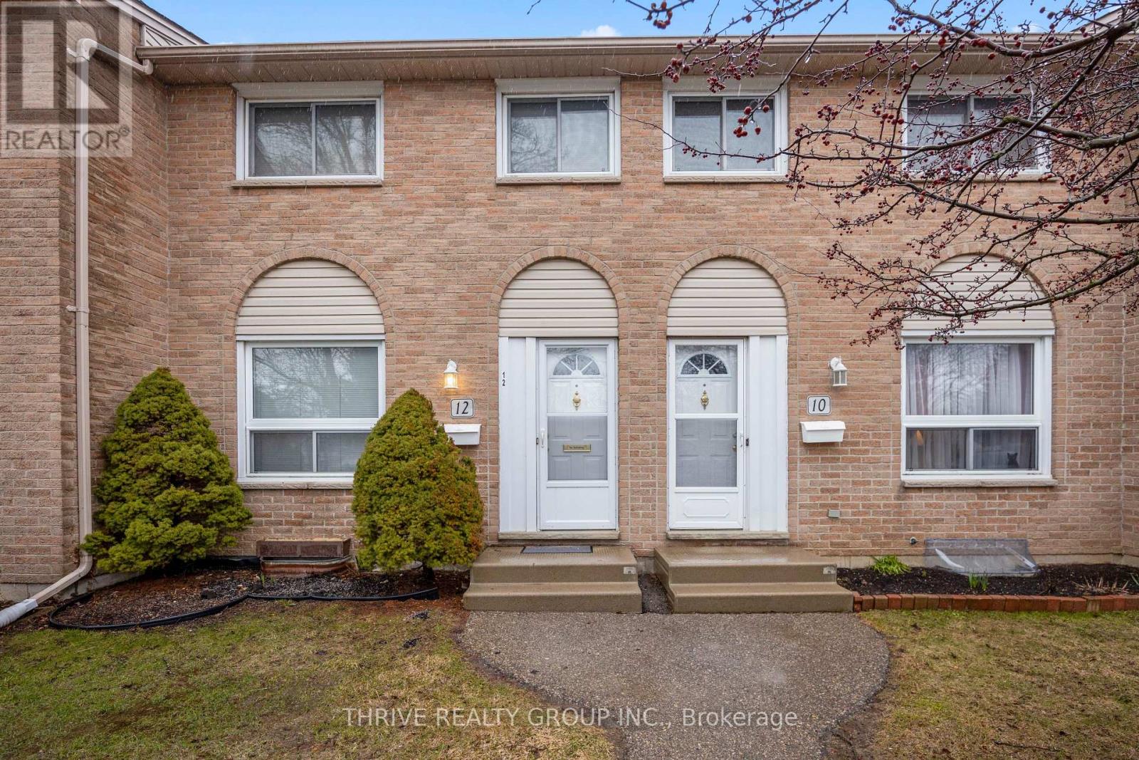 12 - 210 CARLYLE DRIVE, London East (East I)