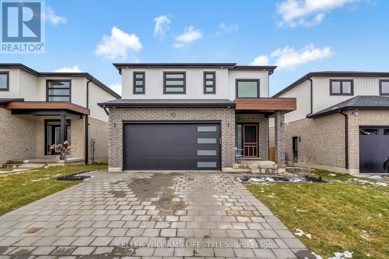 10 MCNEIL STREET, Strathroy-Caradoc (Mount Brydges)