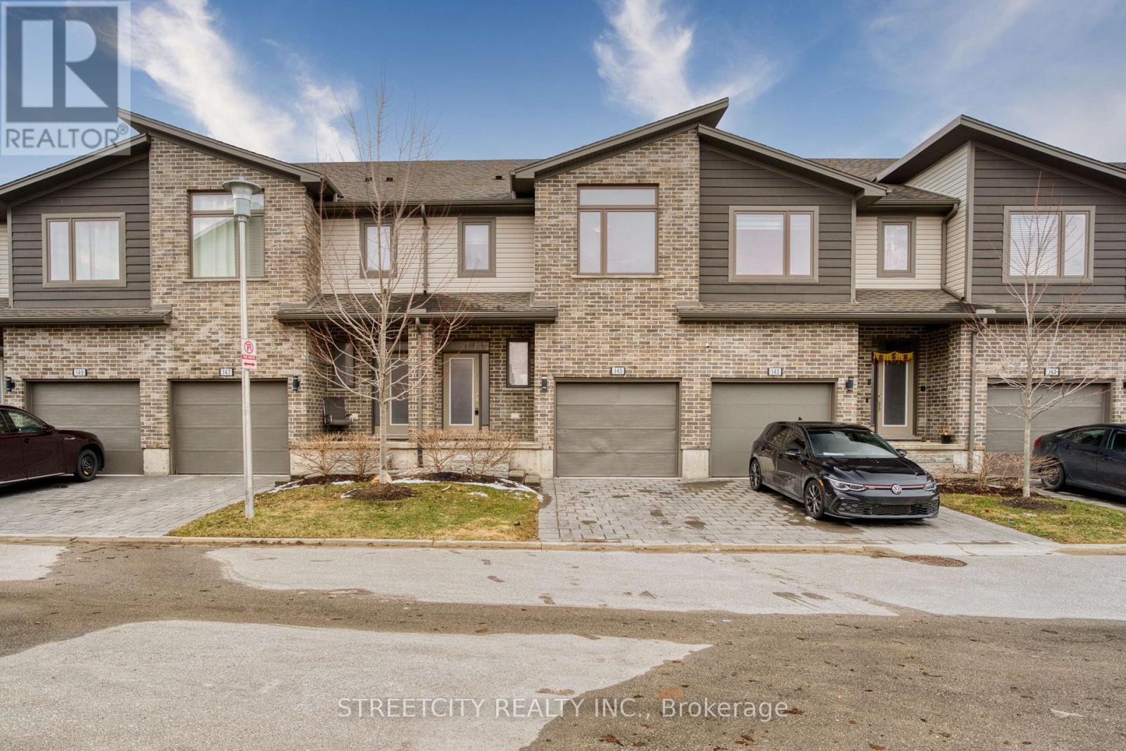 145 - 1960 DALMAGARRY ROAD, London North (North E)