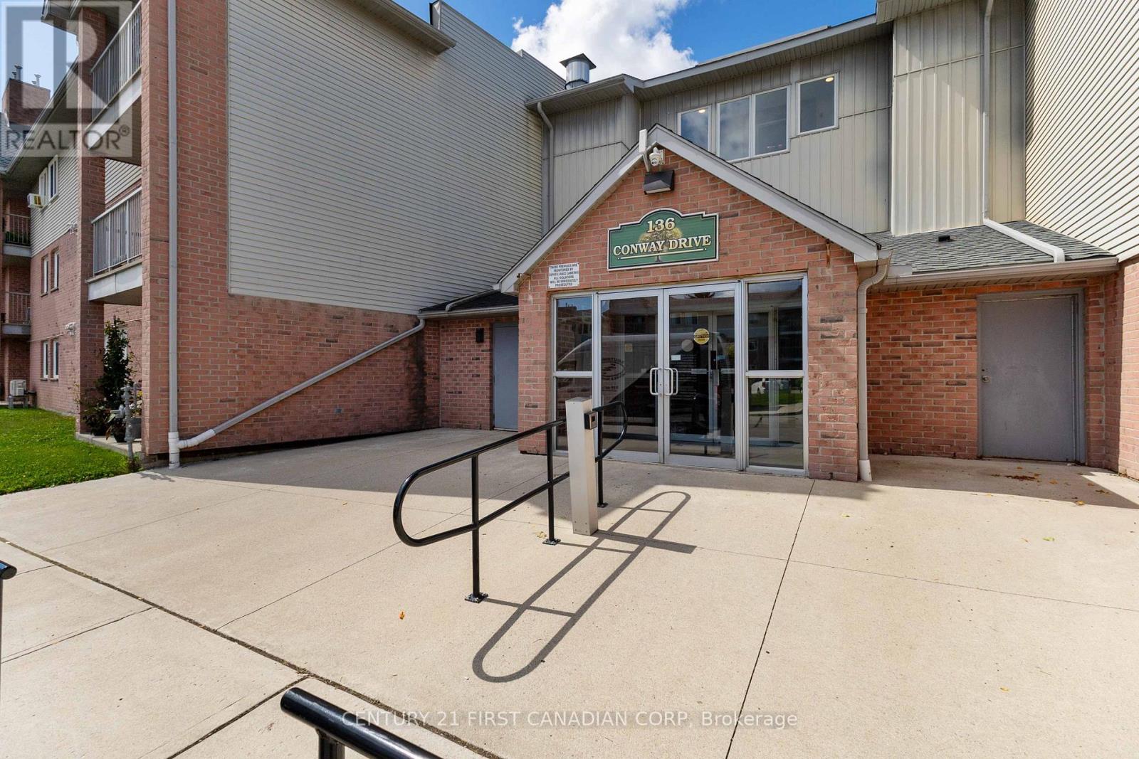 9 - 136 CONWAY DRIVE, London South (South X)