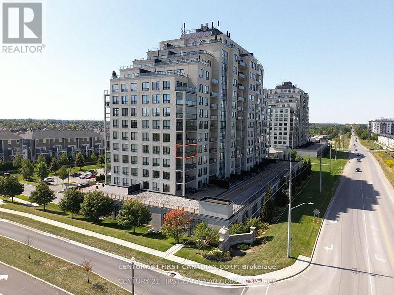 504 - 240 VILLAGEWALK BOULEVARD, London North (North R)