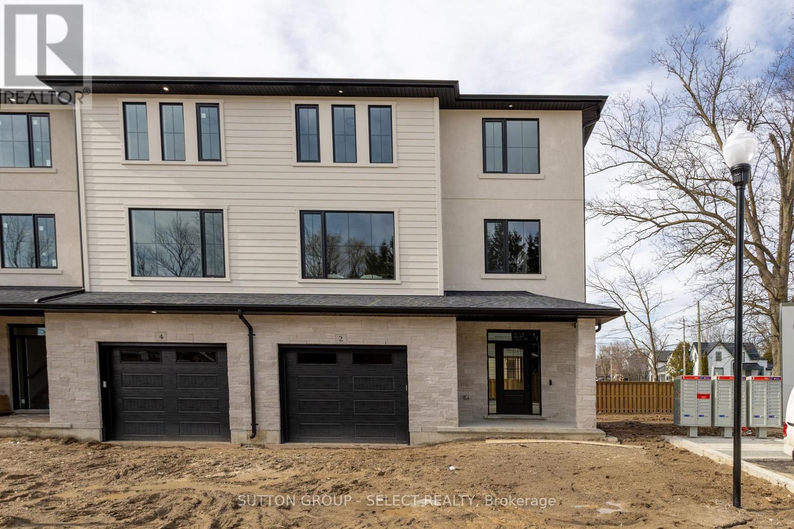 2 - 233 UPPER QUEEN STREET, Thames Centre (Thorndale)