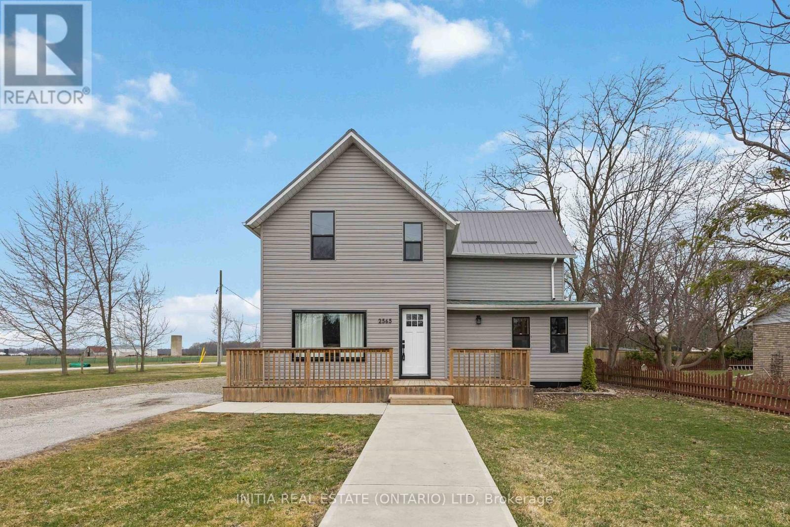 2565 ELIZABETH STREET, Oil Springs