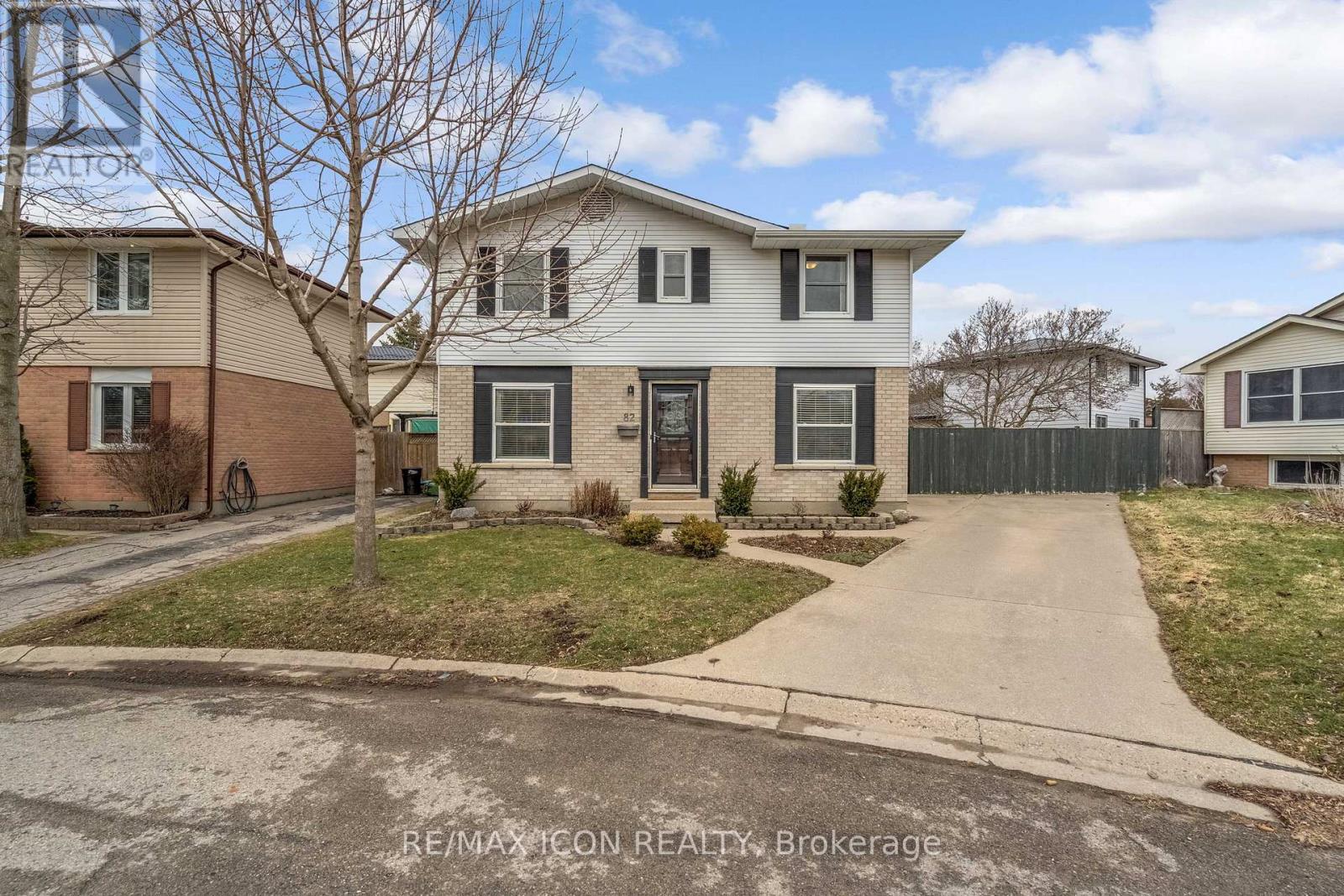 82 BLOOMSBURY COURT, London East (East I)