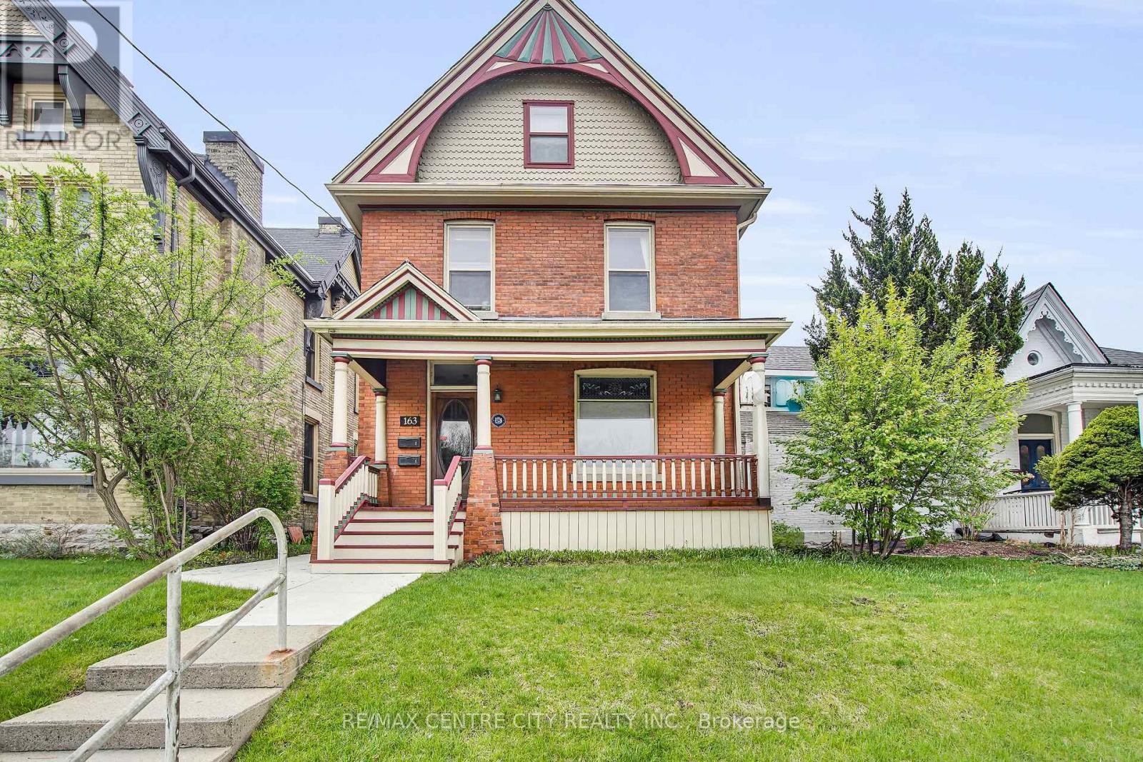 163 OXFORD STREET E, London East (East F)