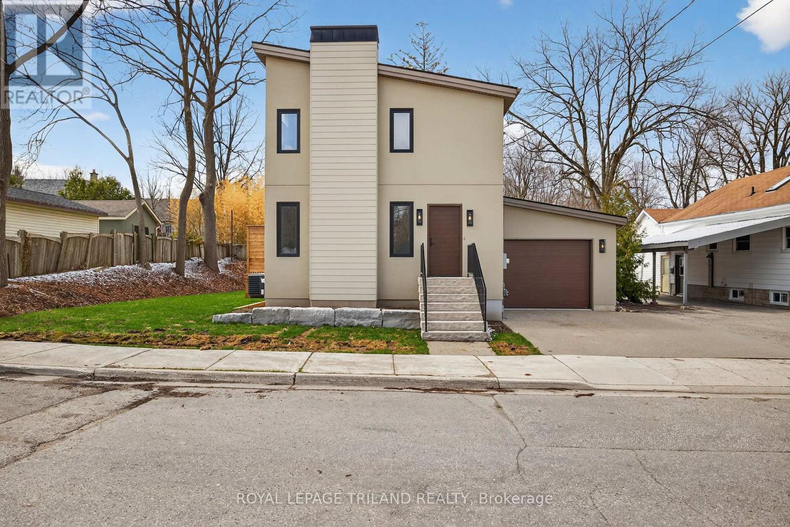 14 LUNDY LANE, London South (South F)