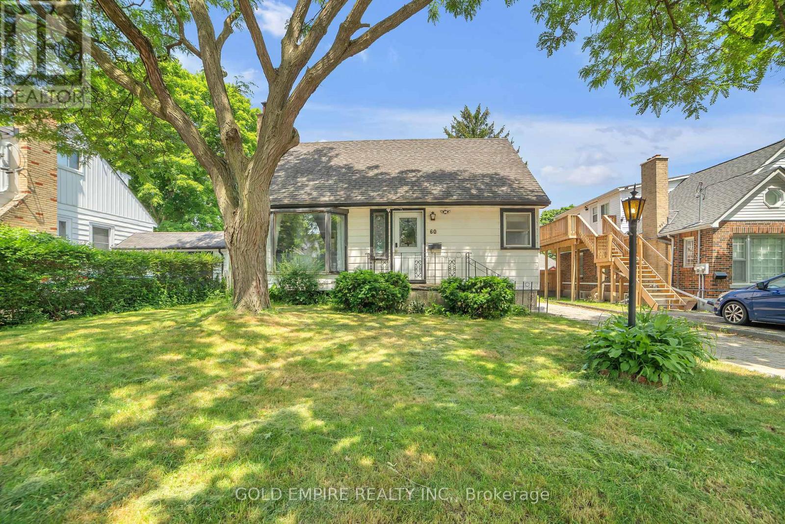 60 EASTMAN AVENUE, London East (East N)