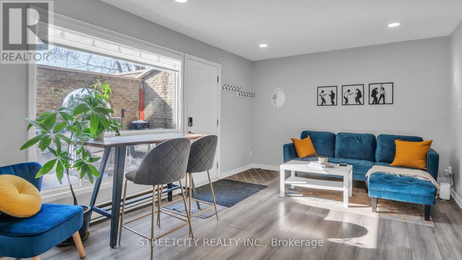 8 - 490 SOUTHDALE ROAD E, London South (South Q)