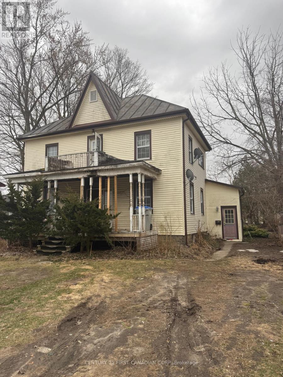 106 AND 108 CENTRE STREET W, Strathroy-Caradoc (NW)