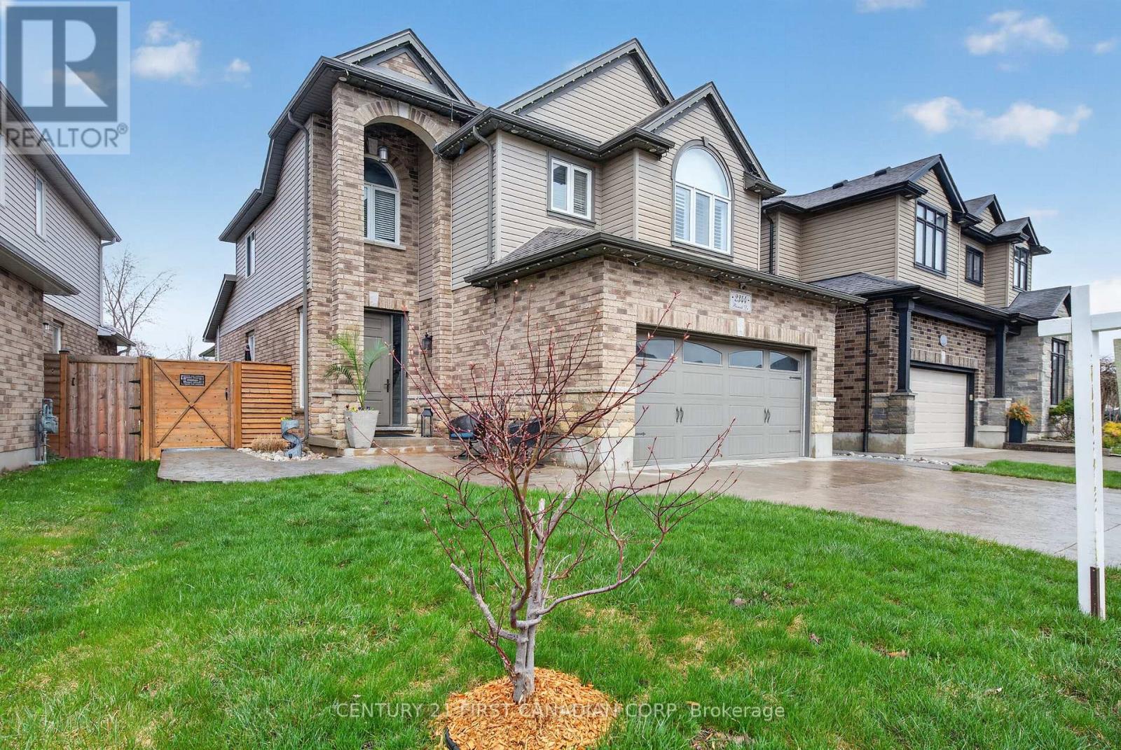 2344 BUROAK DRIVE, London North (North S)