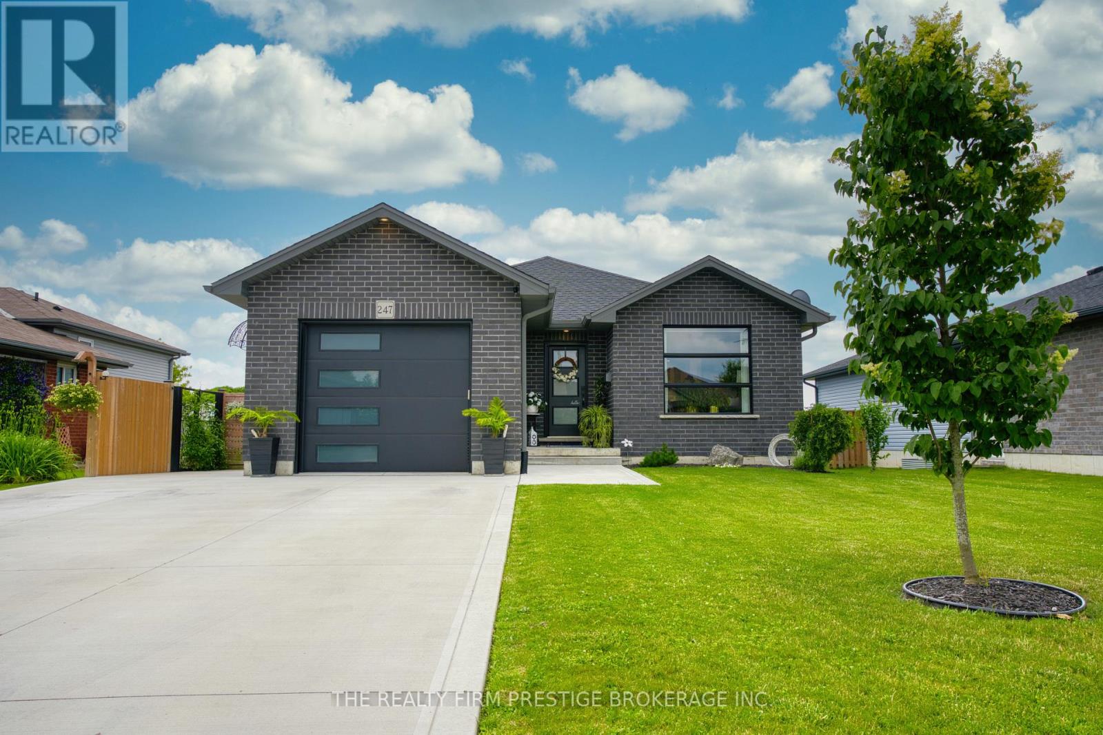 247 SOUTH STREET S, Southwest Middlesex (Glencoe)