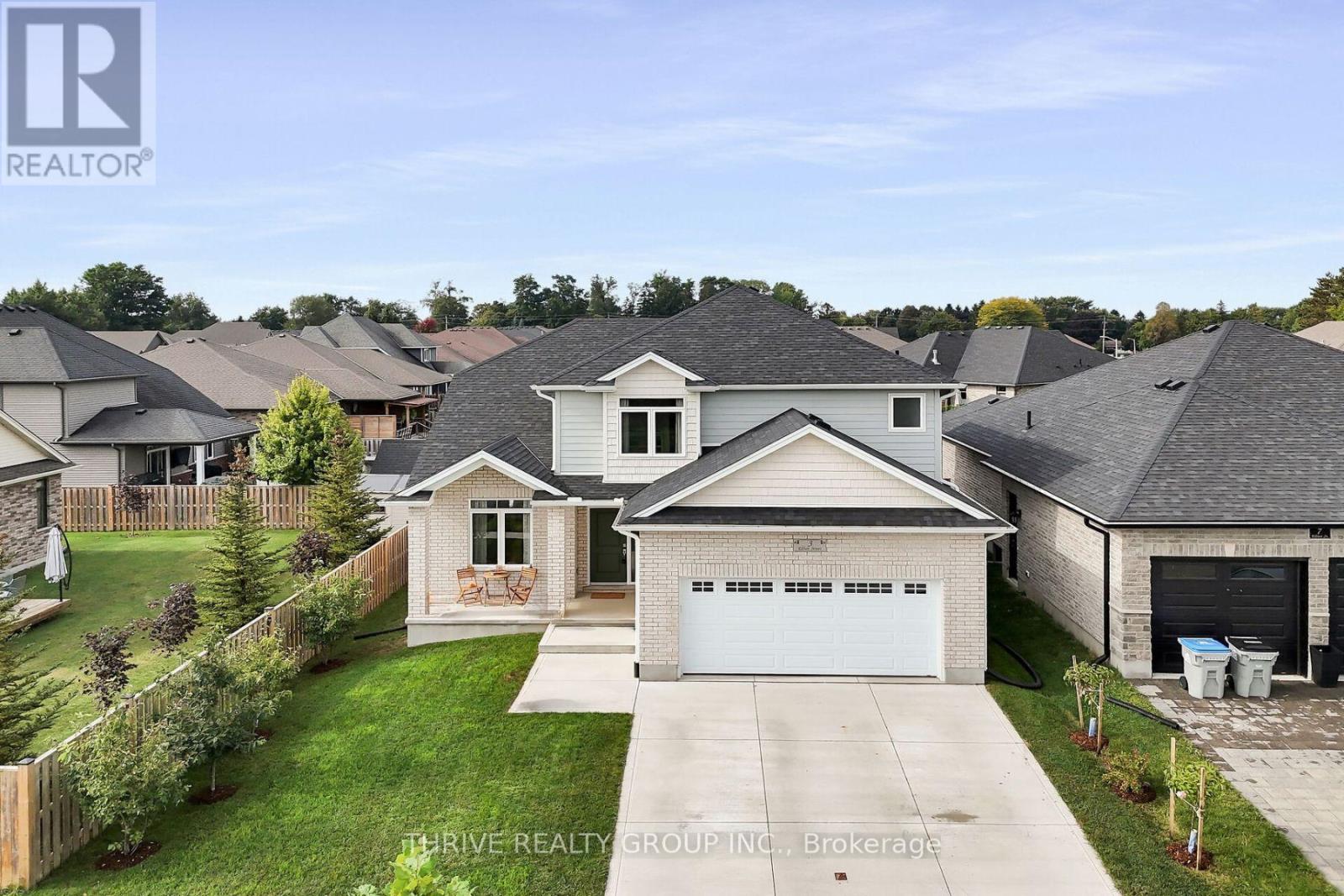 3 ELLIOT STREET, Strathroy-Caradoc (SE)