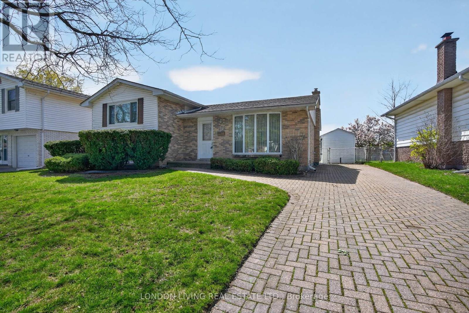 172 MERIDENE CRESCENT W, London North (North G)