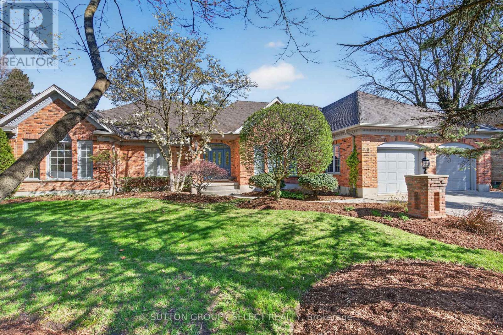 300 WINDERMERE COURT W, London North (North A)