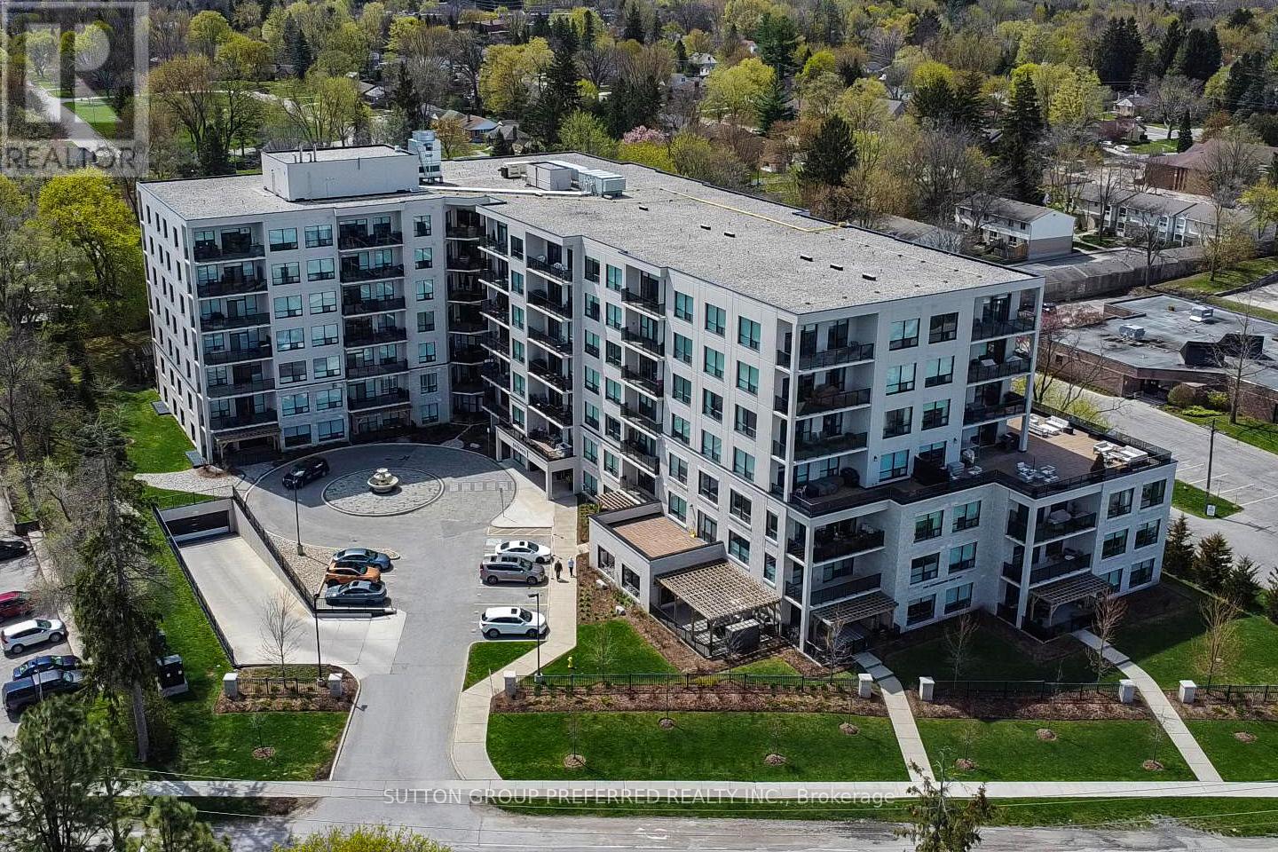514 - 1200 COMMISSIONERS ROAD W, London South (South B)