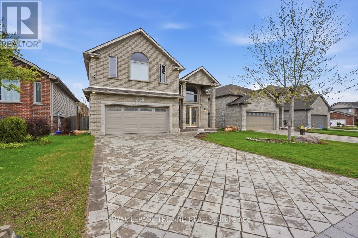 1687 SEYMOUR CRESCENT, London North (North E)