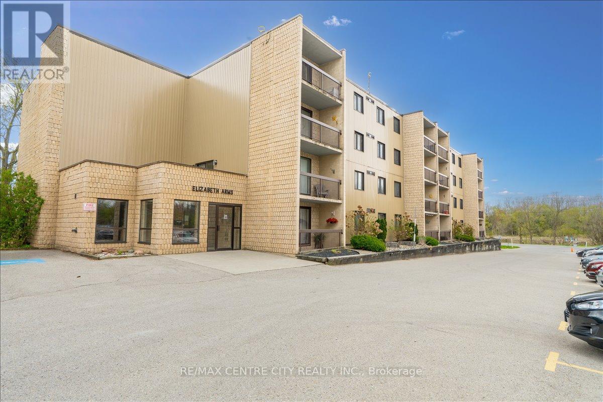 102 - 31 VICTORIA STREET S, Strathroy-Caradoc (NW)