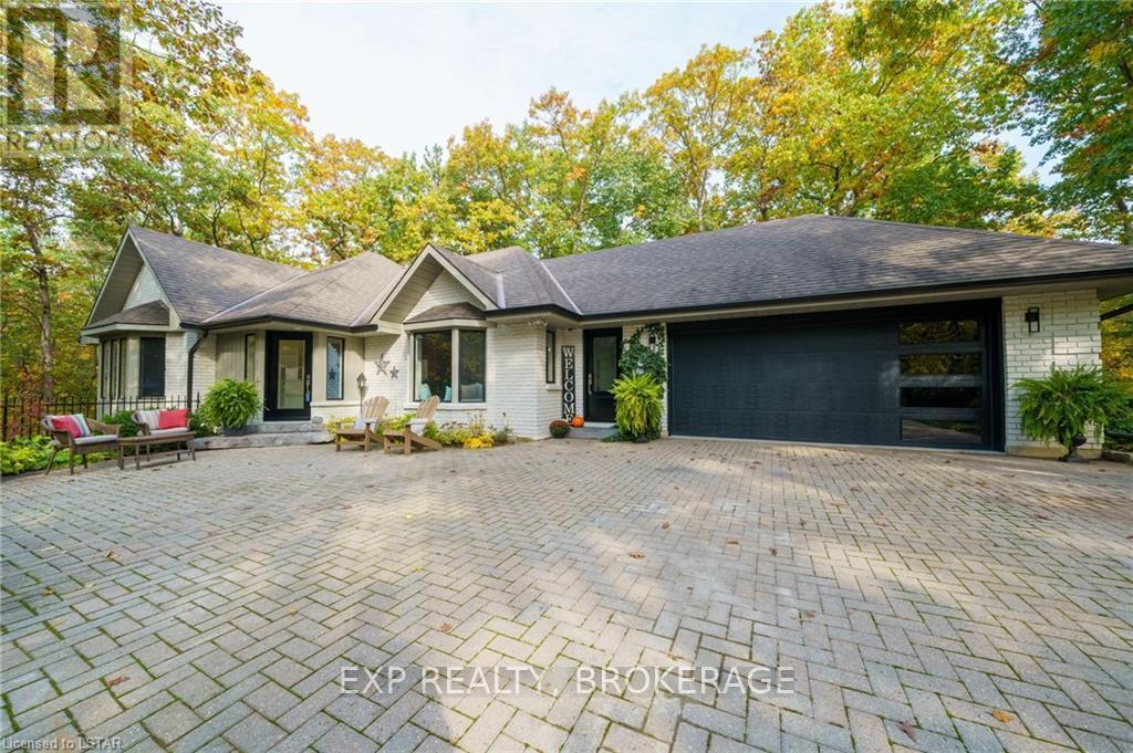 10206 PINETREE DRIVE, Lambton Shores (Grand Bend)