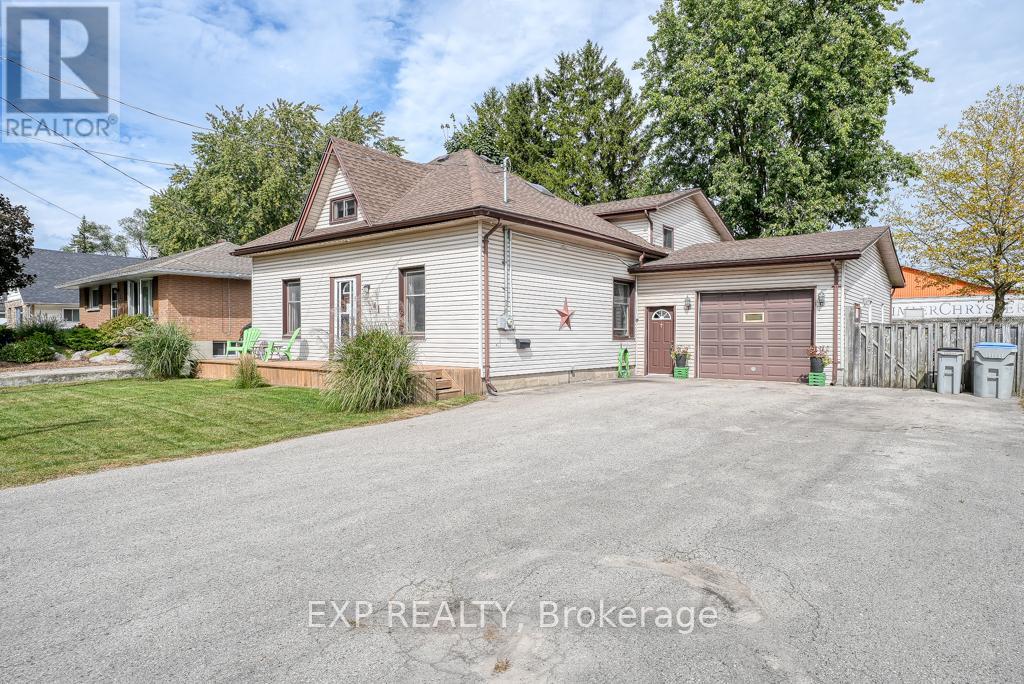 41 QUEEN STREET, Strathroy-Caradoc (Caradoc)