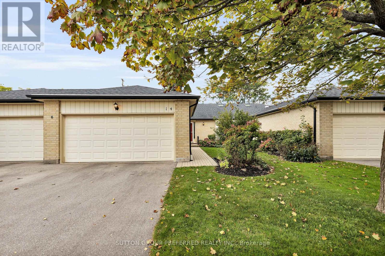 14 - 211 PINE VALLEY DRIVE, London