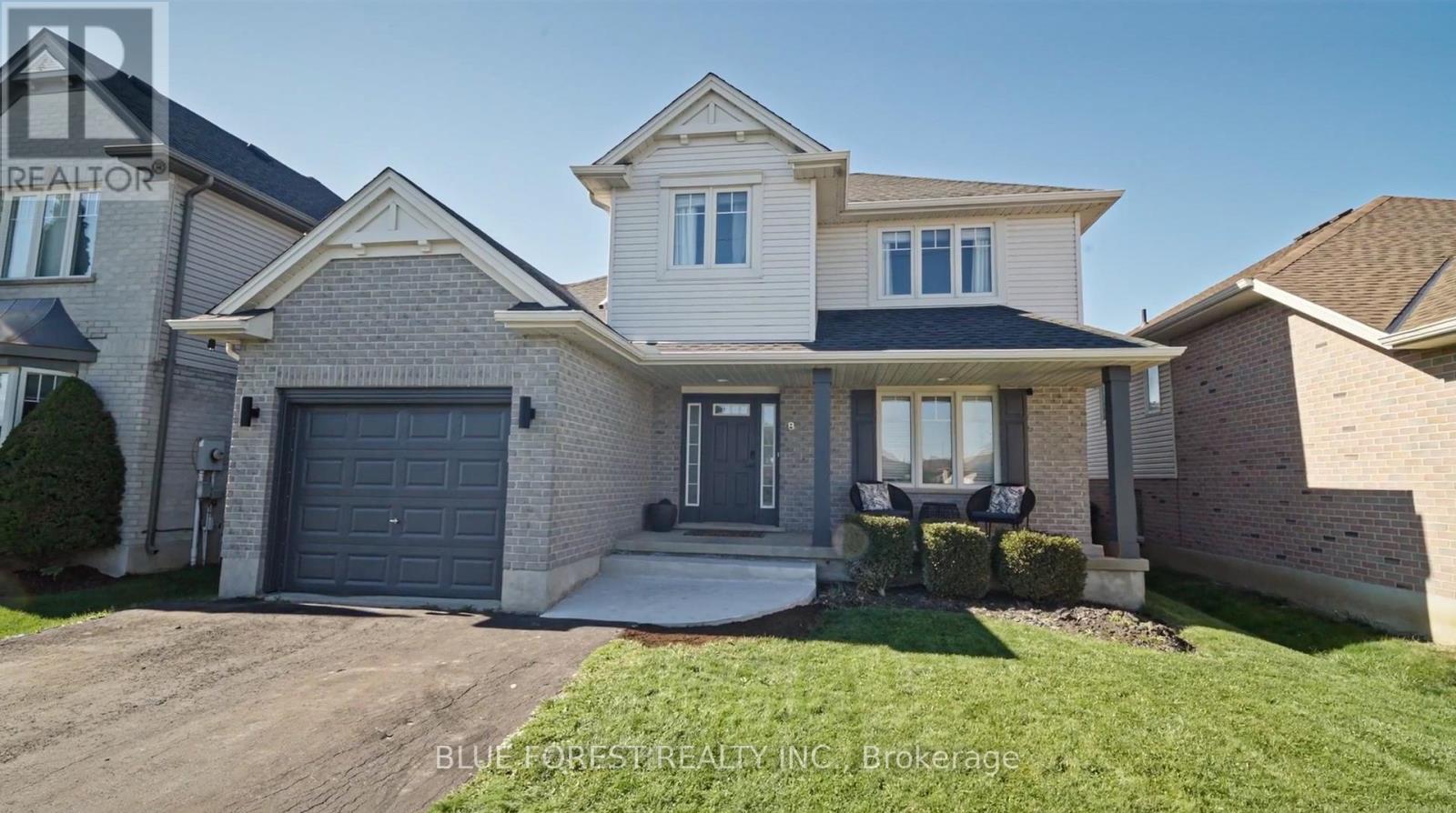 8 MEADOWVALE DRIVE, St. Thomas