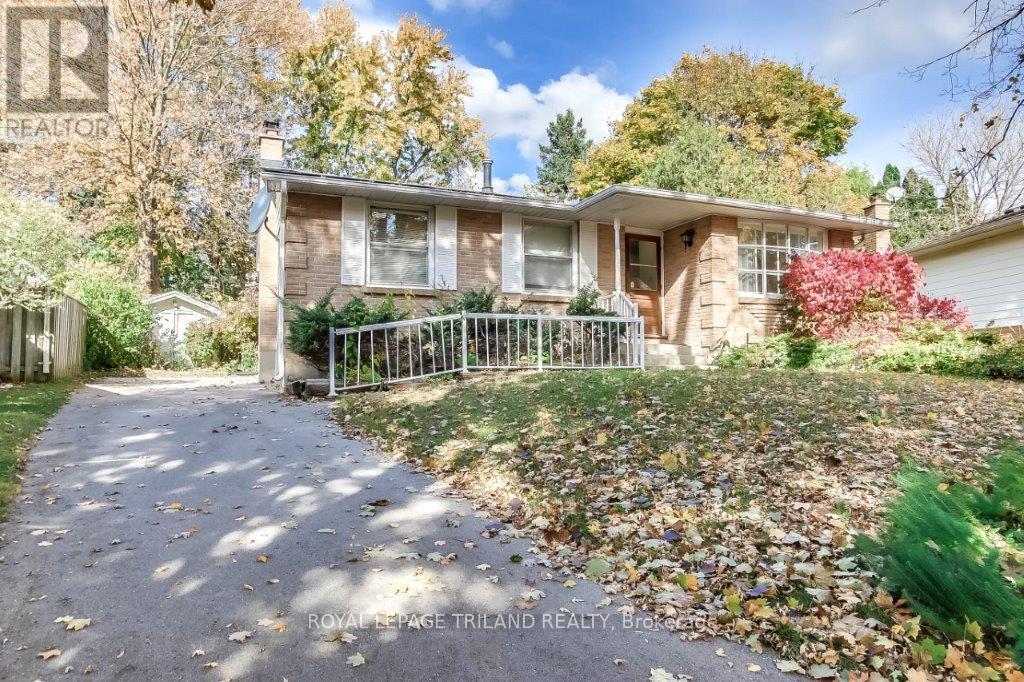 121 PAPERBIRCH CRESCENT, London