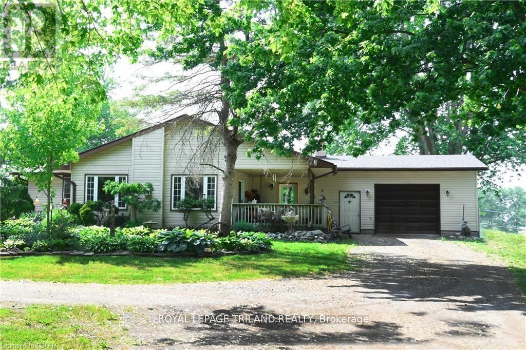 9078 CENTURY DRIVE, Strathroy-Caradoc (Mount Brydges)