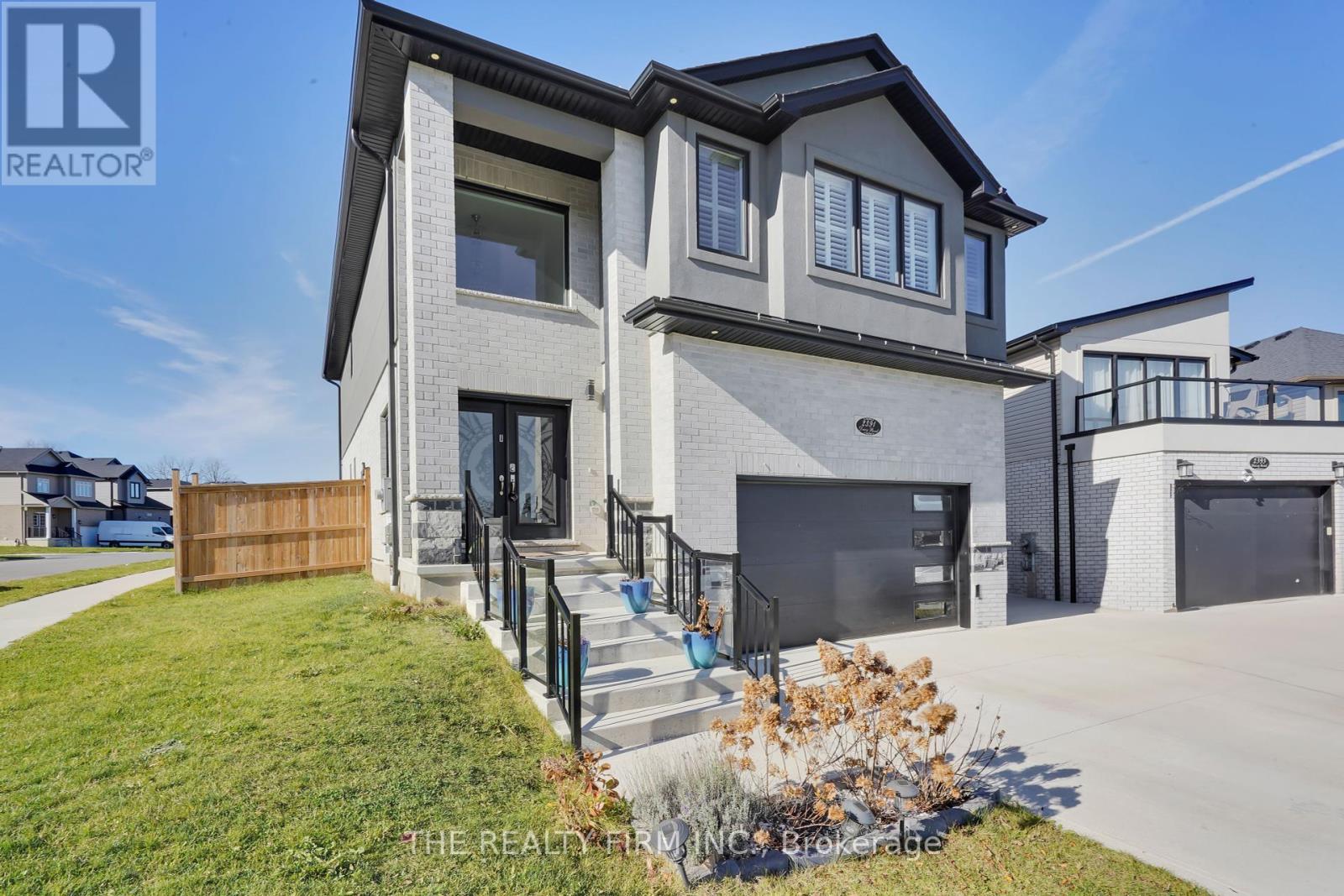 2391 DAISY BEND, London