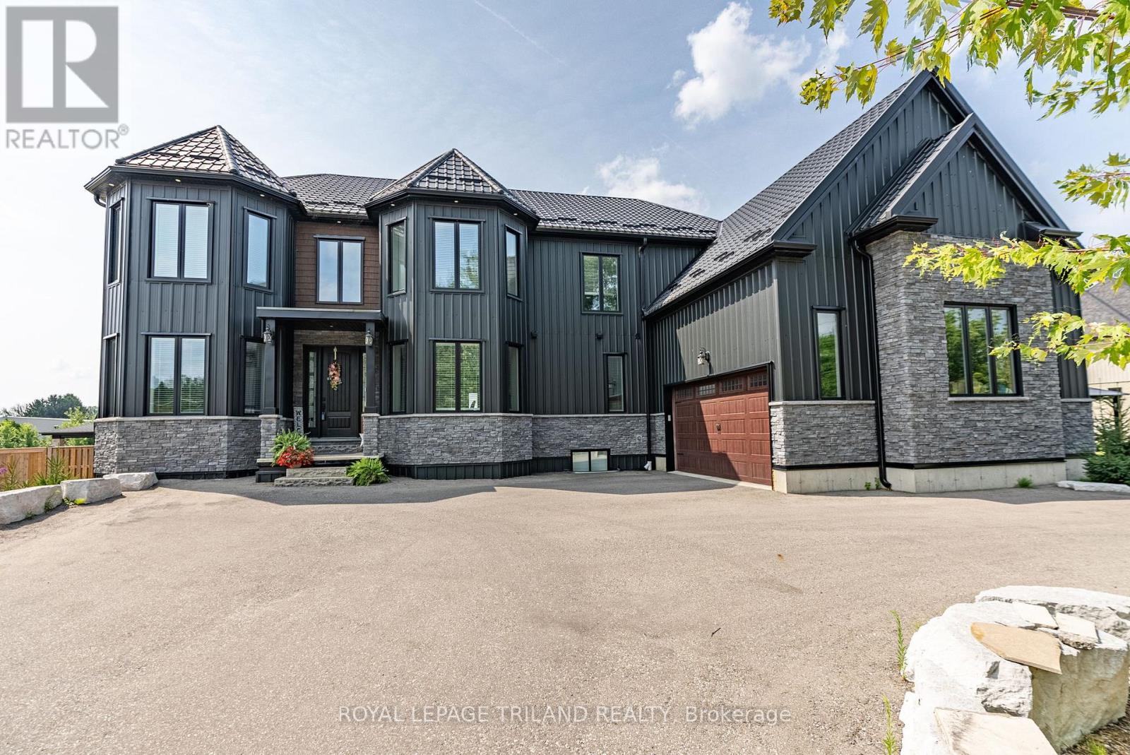 22345 ALLEN ROAD, Strathroy-Caradoc (Mount Brydges)