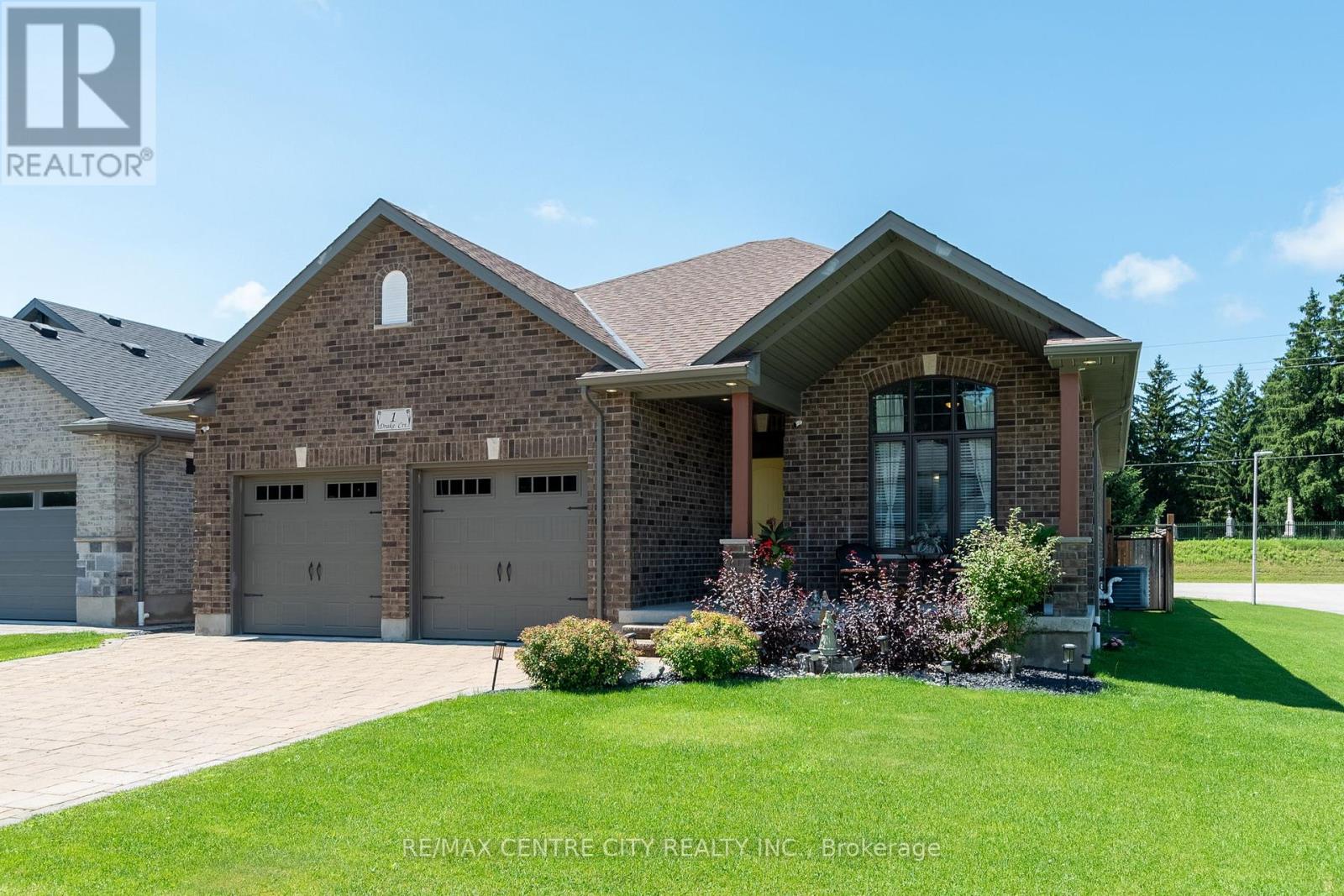 1 DRAKE COURT, Strathroy-Caradoc (SW)
