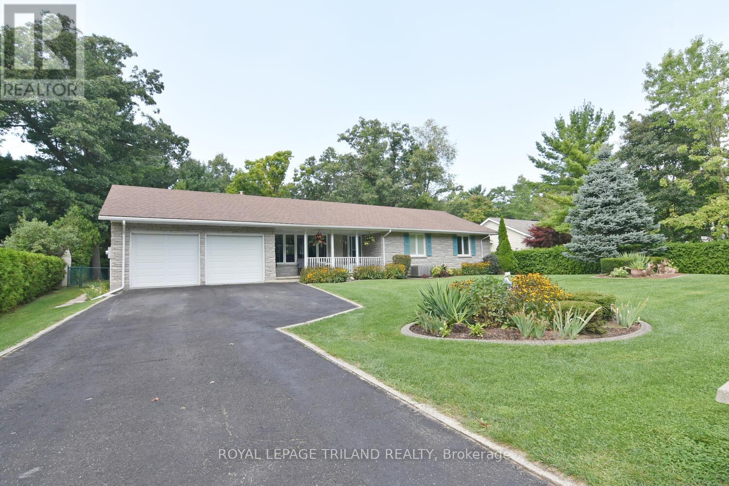 7752 ALFRED STREET, Lambton Shores (Port Franks)