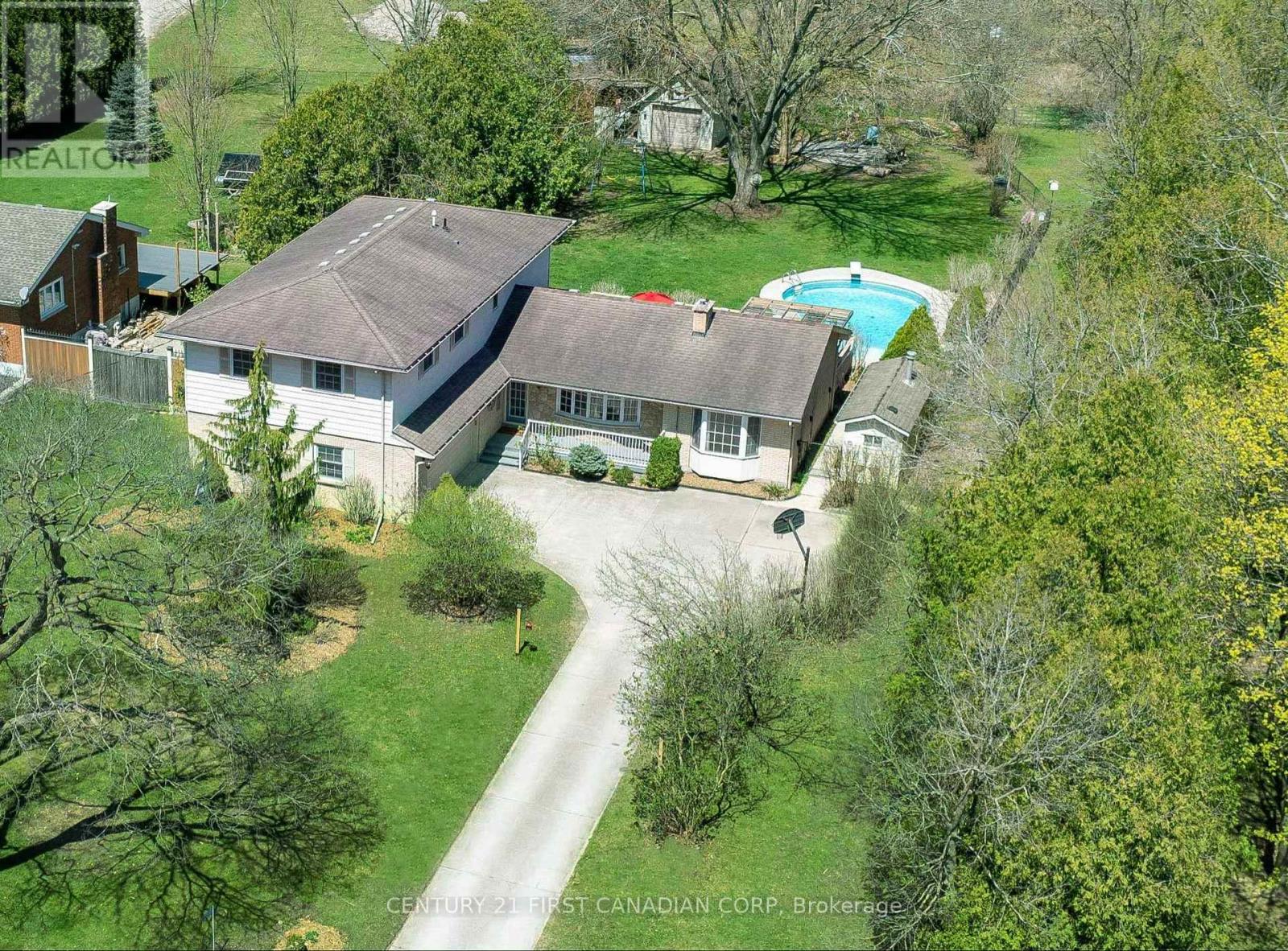 21518 ADELAIDE ROAD, Middlesex Centre (Delaware Town)