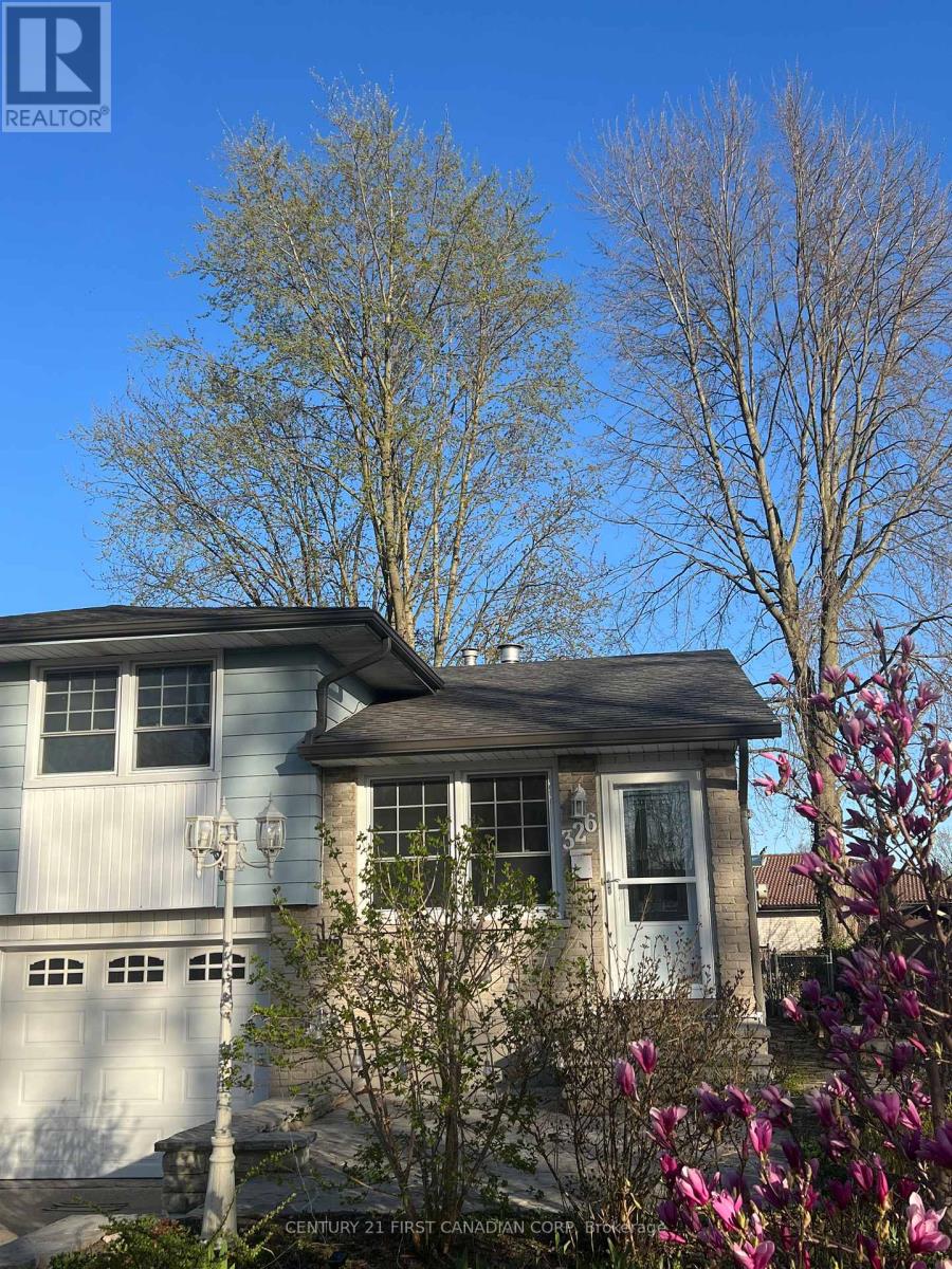 326 BURNS STREET, Strathroy-Caradoc (SW)