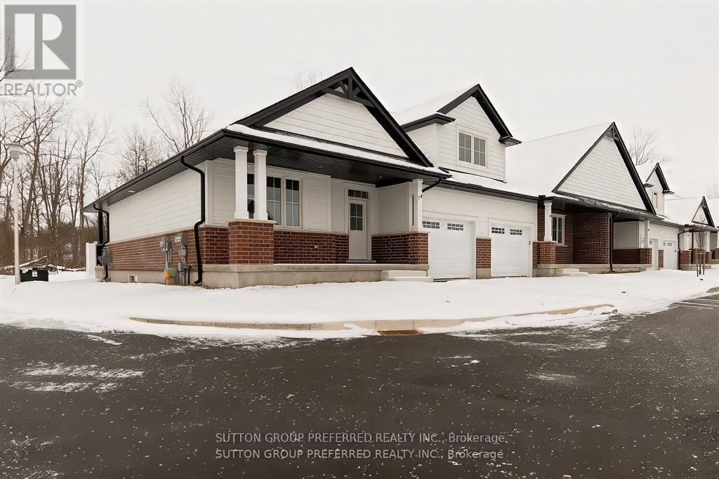 14 - 175 GLENGARIFF DRIVE, Southwold