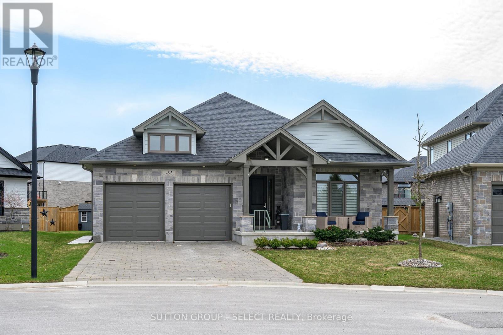39 VIOLET COURT, Middlesex Centre (Ilderton)