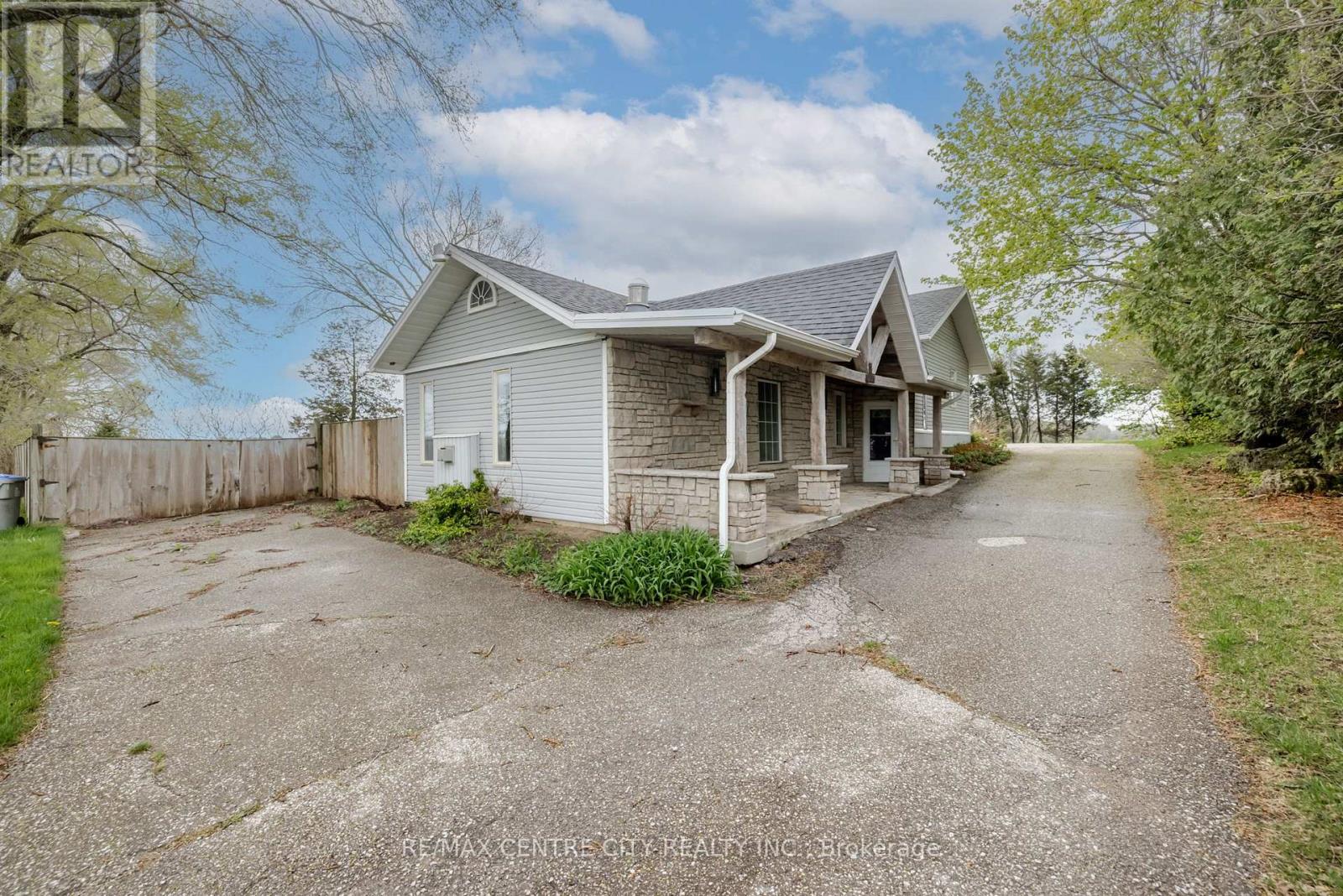 7641 LAKESHORE ROAD, Lambton Shores