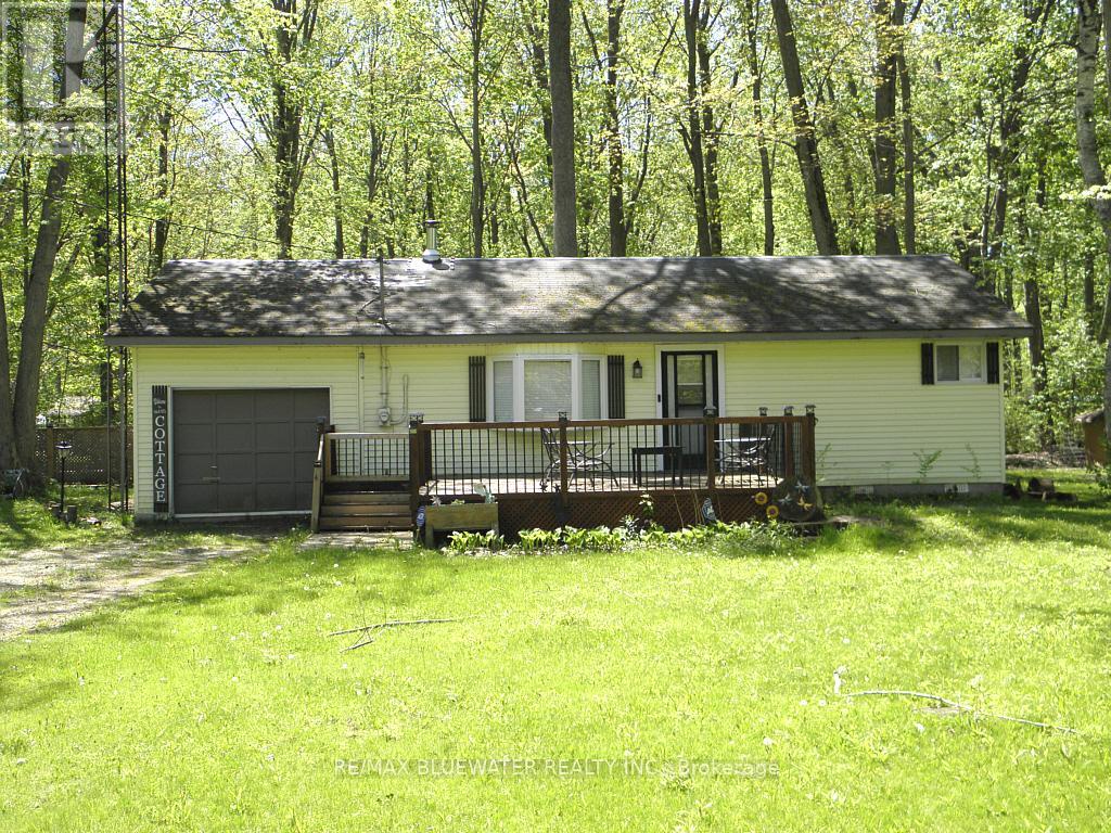 6077 DANBEA LANE, Lambton Shores (Kettle Point)