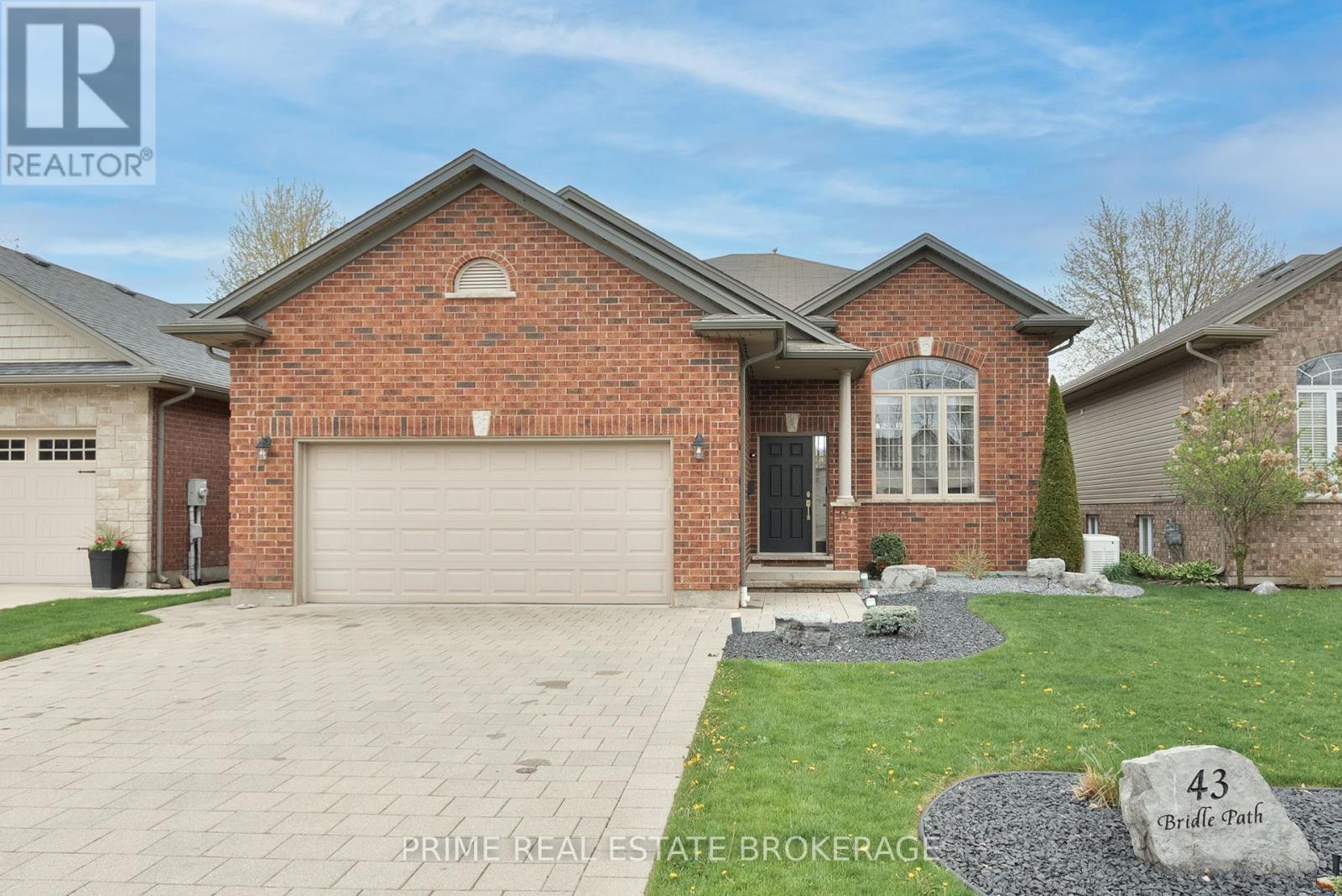 43 BRIDLE PATH, Strathroy-Caradoc (SW)