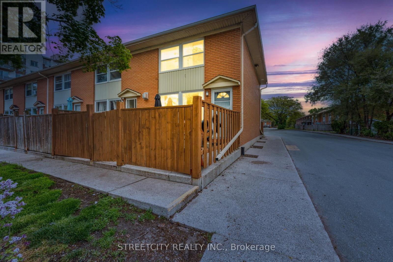 1 - 834 EXMOUTH STREET, Sarnia