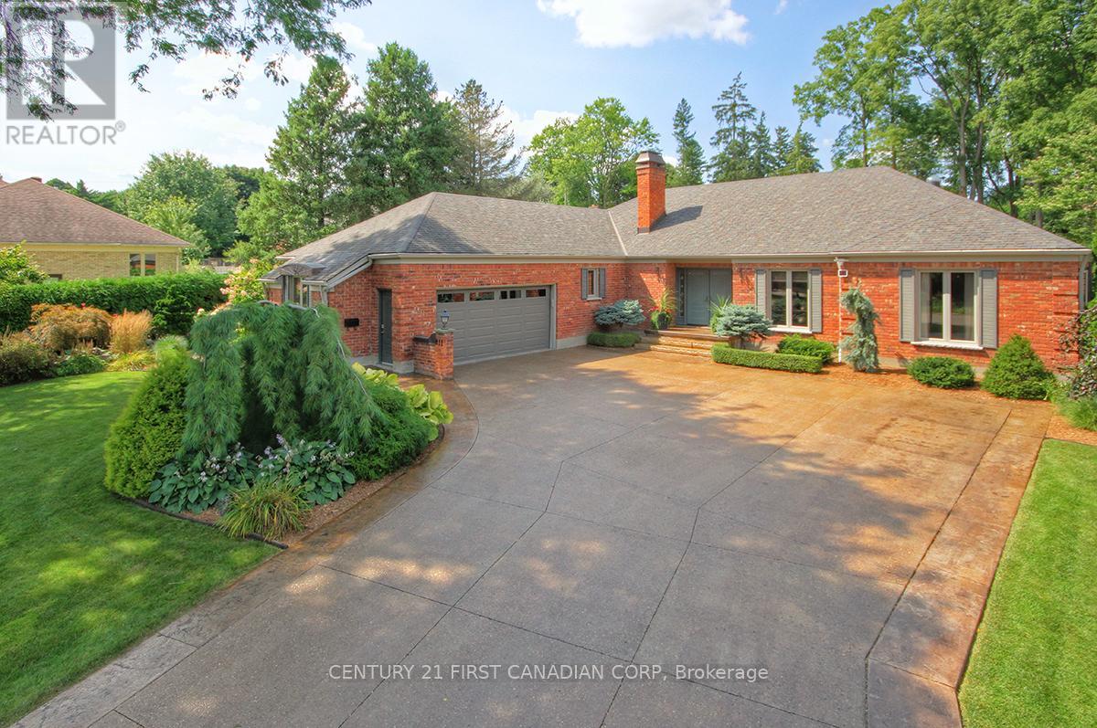 811 CLEARVIEW CRESCENT, London North (North Q)