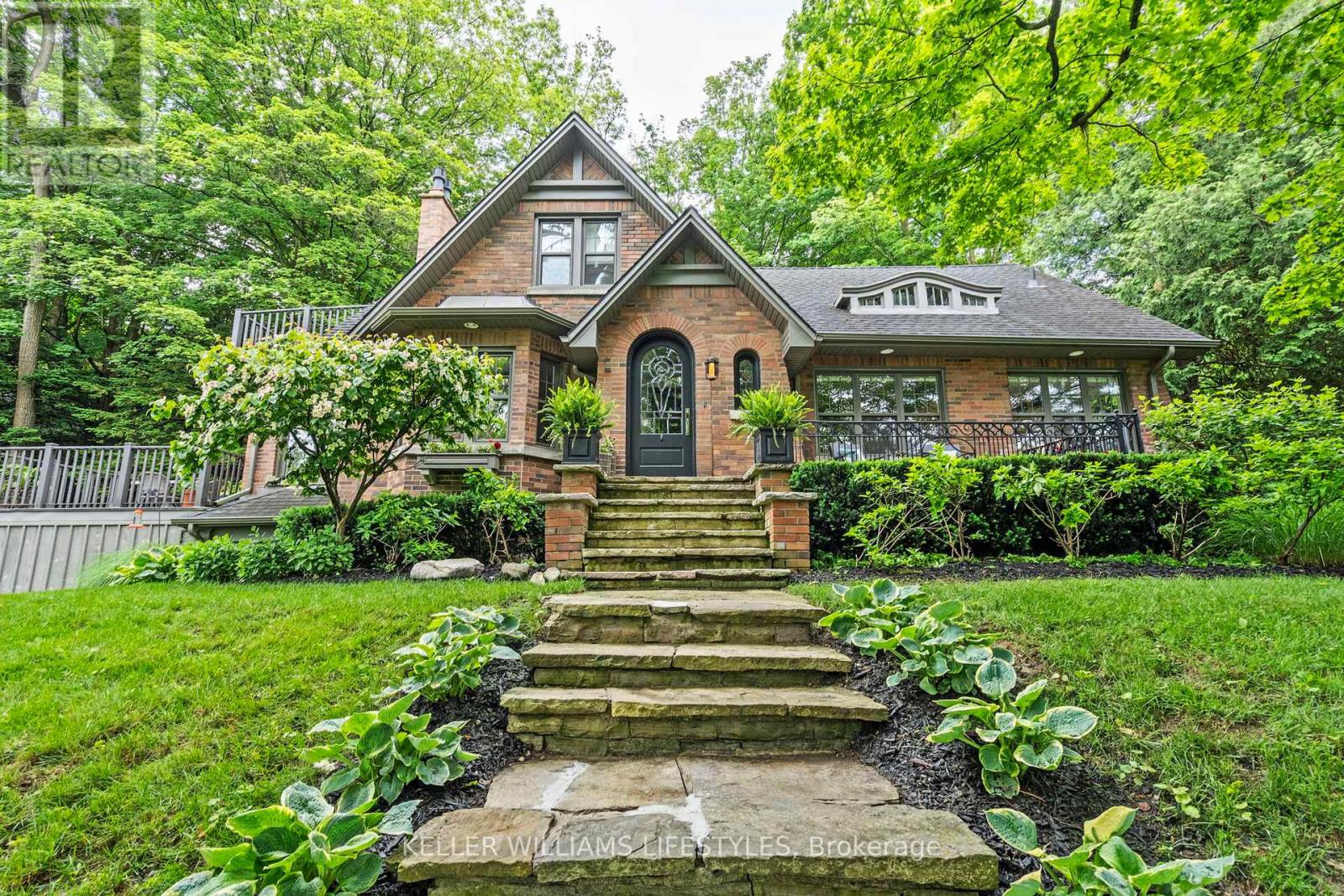 451 WESTMOUNT DRIVE, London South (South C)
