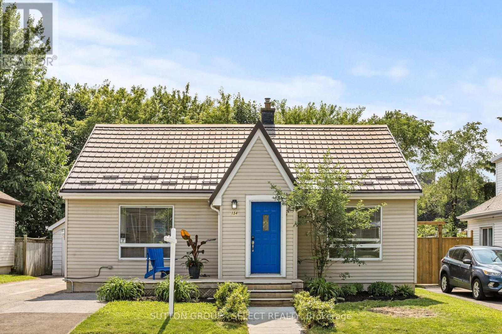 154 FOSTER AVENUE, London North (North N)