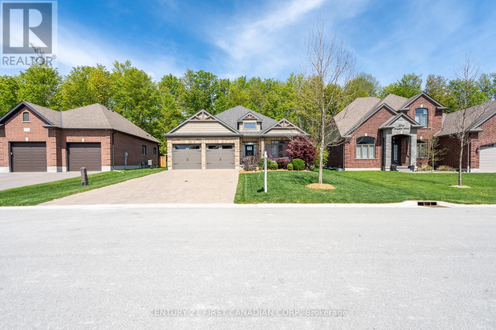 302 SONGBIRD LANE, Middlesex Centre (Ilderton)