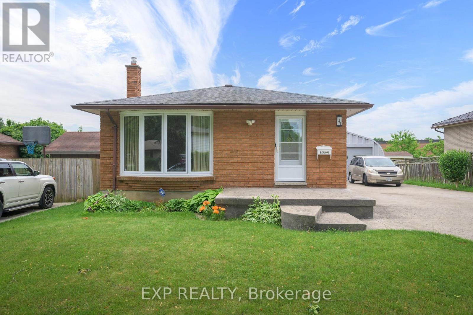 148 MENDIP CRESCENT, London South (South Y)