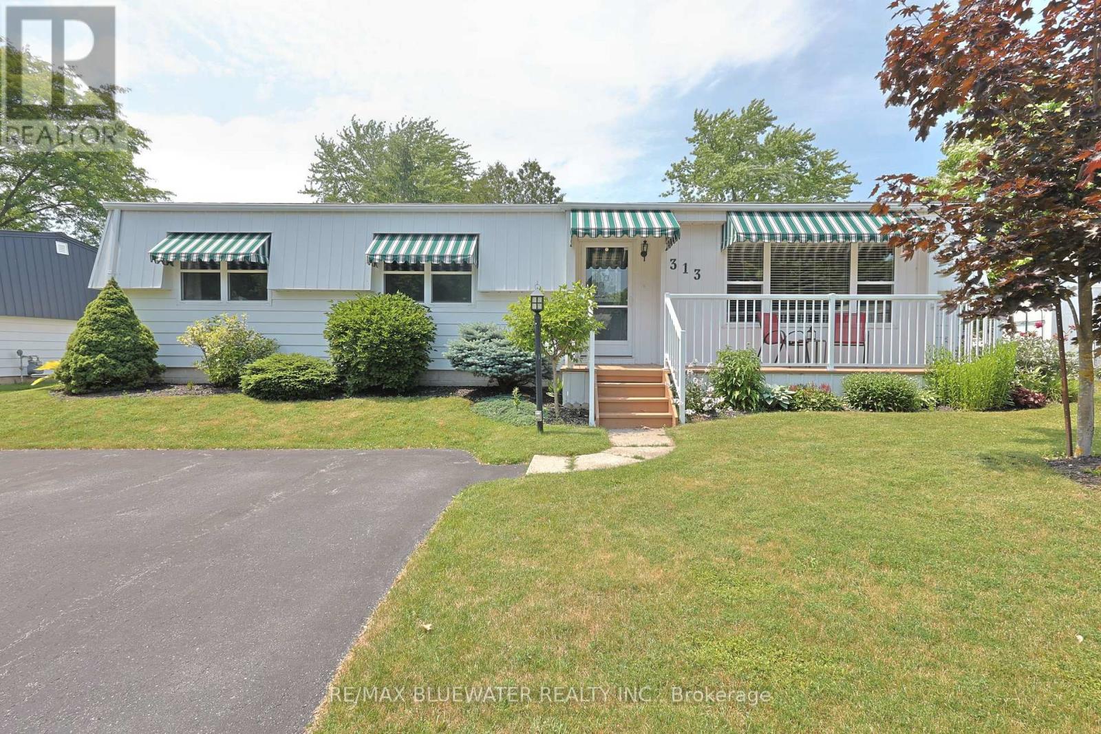 313 PINETREE LANE, South Huron (Stephen)